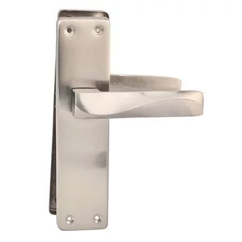 PLAZA FORTE BABY LATCH: 8 FORTE MORTISE HANDLE + BABY LATCH IN STAINLESS STEEL FINISH LEVER HANDLES PLAZA Model: 8420