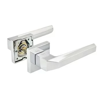 YALE SOLID BRASS LEVER HANDLE YPBL-804 WITH A PAIR OF ESCUTCHEON (CP) LEVER H YALE Model: YPBL-804-CP